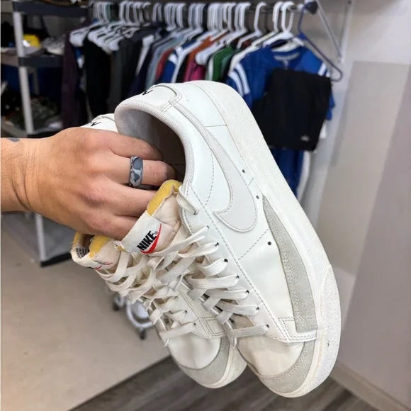 Nike Blazer Low Platform Women’s Size 9.5 Triple Sail White Y2K skate sneakers - Picture 3 of 6